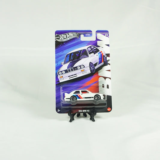 Hot Wheels GRT01 - BMW Silver Series 2025: 1992 BMW M3 3/5